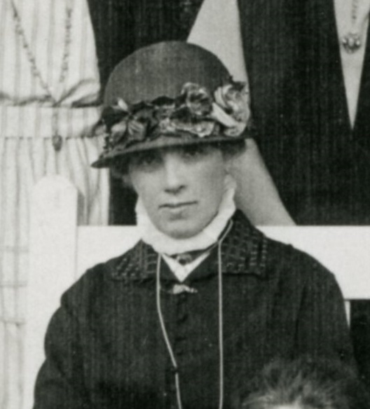 Black and white photograph of Charlotte Measham, from the class photograph of 1922.