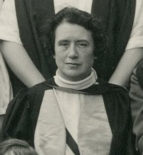 Black and white cropped photograph of Dr Miles Thomas, 1926