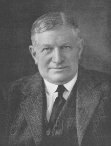 Portrait photo of Harry Percy Gee